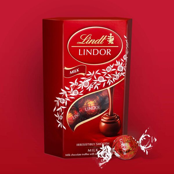 Lindt Lindor Milk Chocolate Truffles Box - The Ideal Gift - Chocolate Balls with a Smooth Melting Filling, 200 g