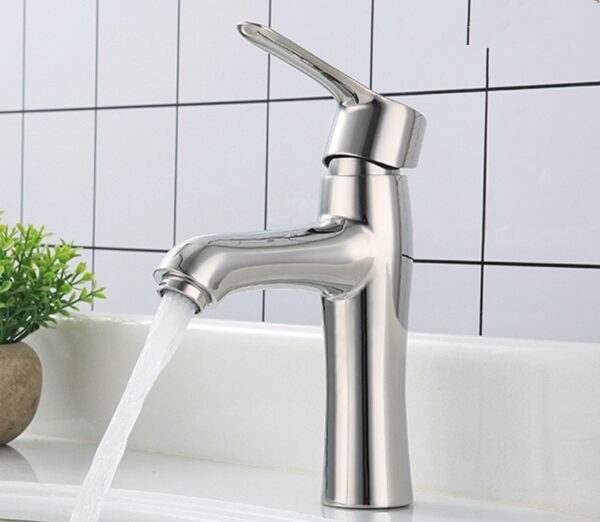 Bathroom faucets basin bathroom sink faucet Hot Cold Water Mixer bath Deck Mounted Single Hole Bath Fixture